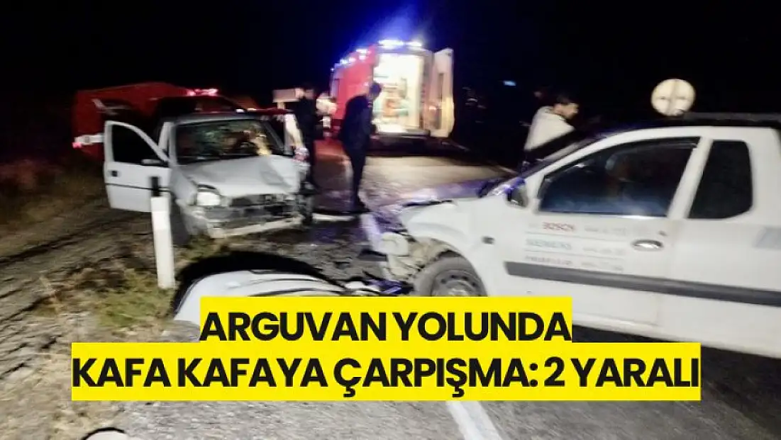 Arguvan Yolunda Kafa Kafaya Çarpışma: 2 Yaralı