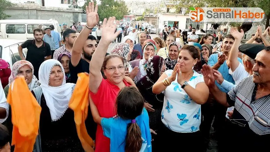 'Hükümet Kadın' seçimi kazandı