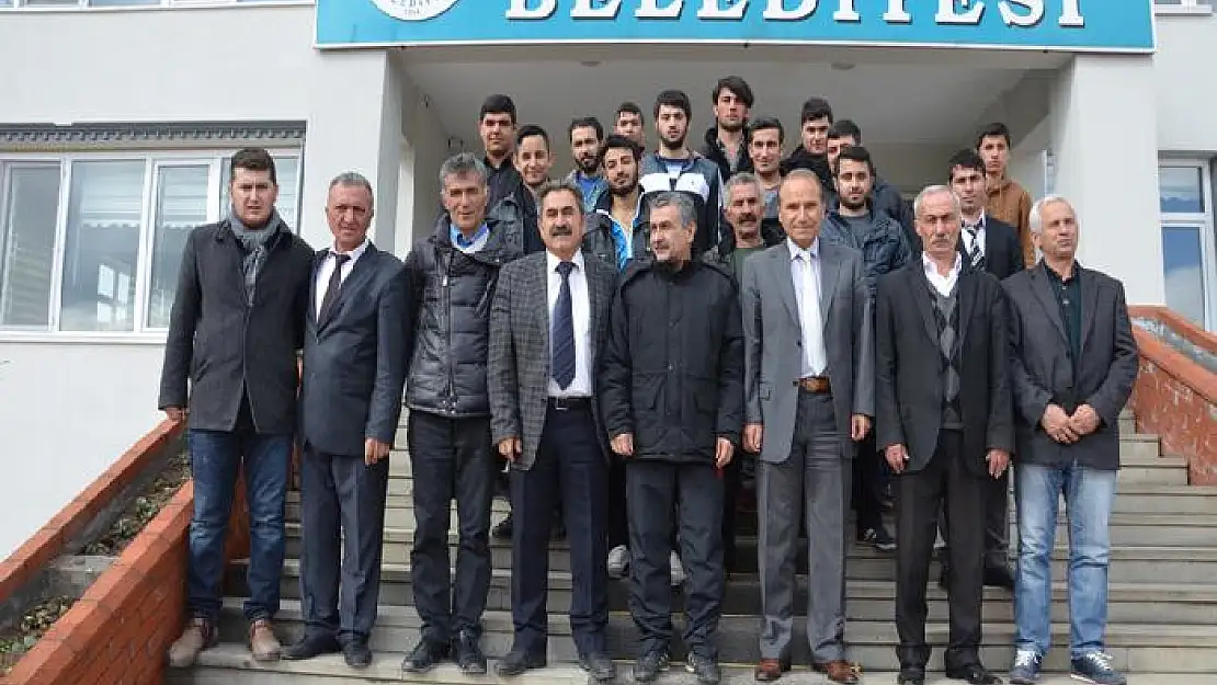 ARGUVAN BELEDİYE SPOR'DAN BAŞKAN KIZILDAŞ'A ZİYARET