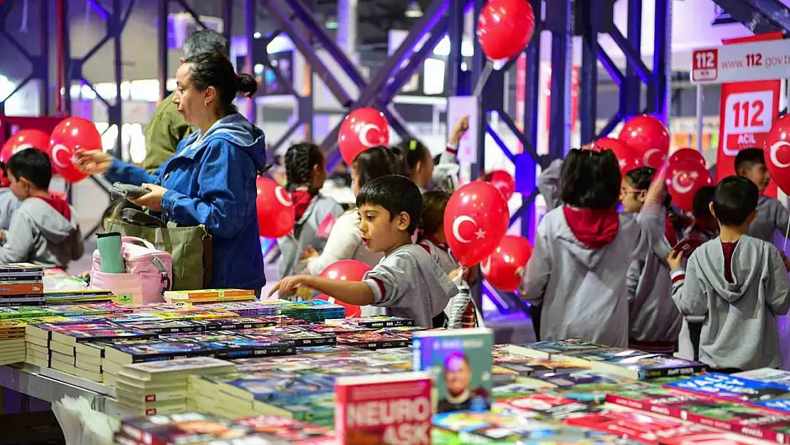 10.  Malatya Anadolu Kitap ve Kültür Fuarı yoğun katılımla devam ediyor