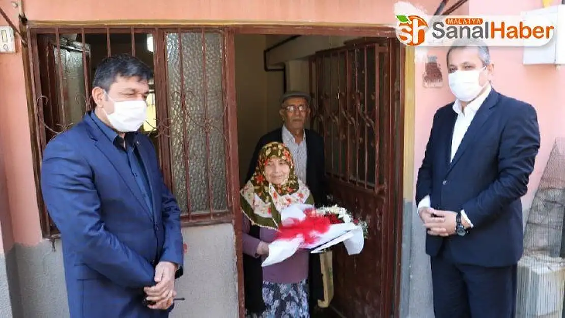 102 yaşındaki Döndü nineye Anneler Günü sürprizi