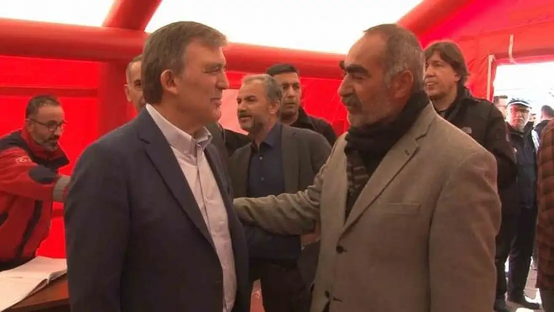 '11. Cumhurbaşkanı Abdullah Gül´den çadır kente ziyaret'