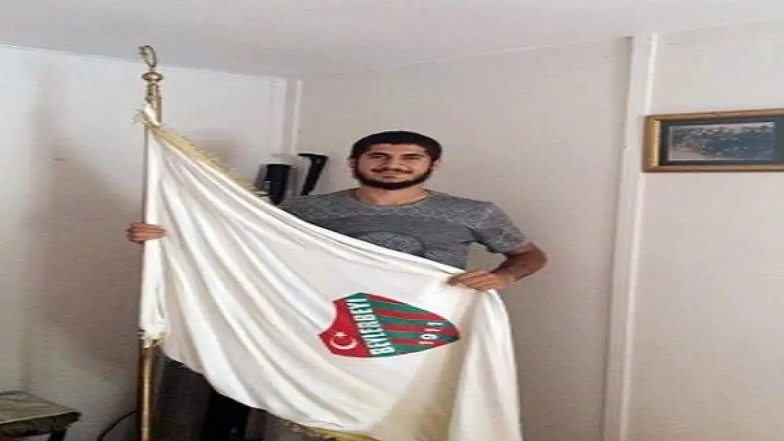 Malatyalı Genç Futbolcu Beylerbeyispor'a Transfer Oldu