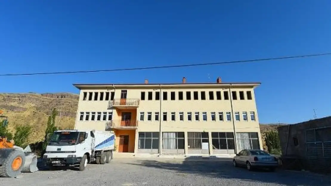 Büyükşehir Eski Belediye Binasını Sosyal Hizmet Binası Yapacak