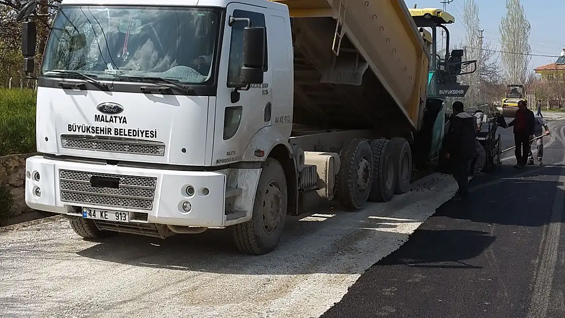 VAİZPINARI CADDESİ GENİŞLETME VE ASFALTLAMA ÇALIŞMASI TAMAMLANDI