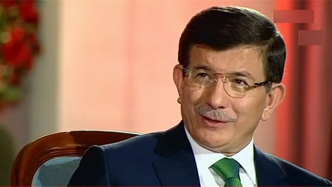 'DAVUTOĞLU'DAN TWEET: ''ELHAMDULİLLAH'''