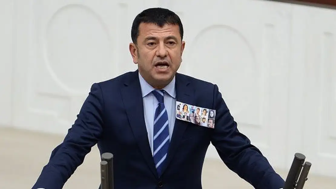 Ağbaba Ankara´da ölenlerin fotoğraflarıyla yemin etti