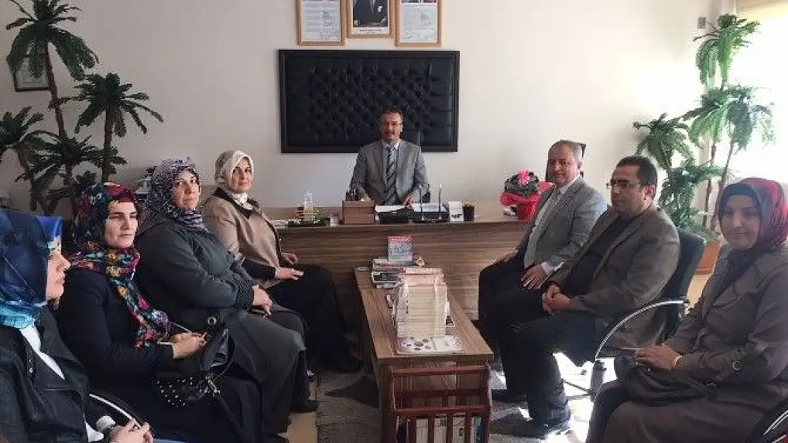 Ak Partililer Malatya'da Öğretmenlerle Buluştu