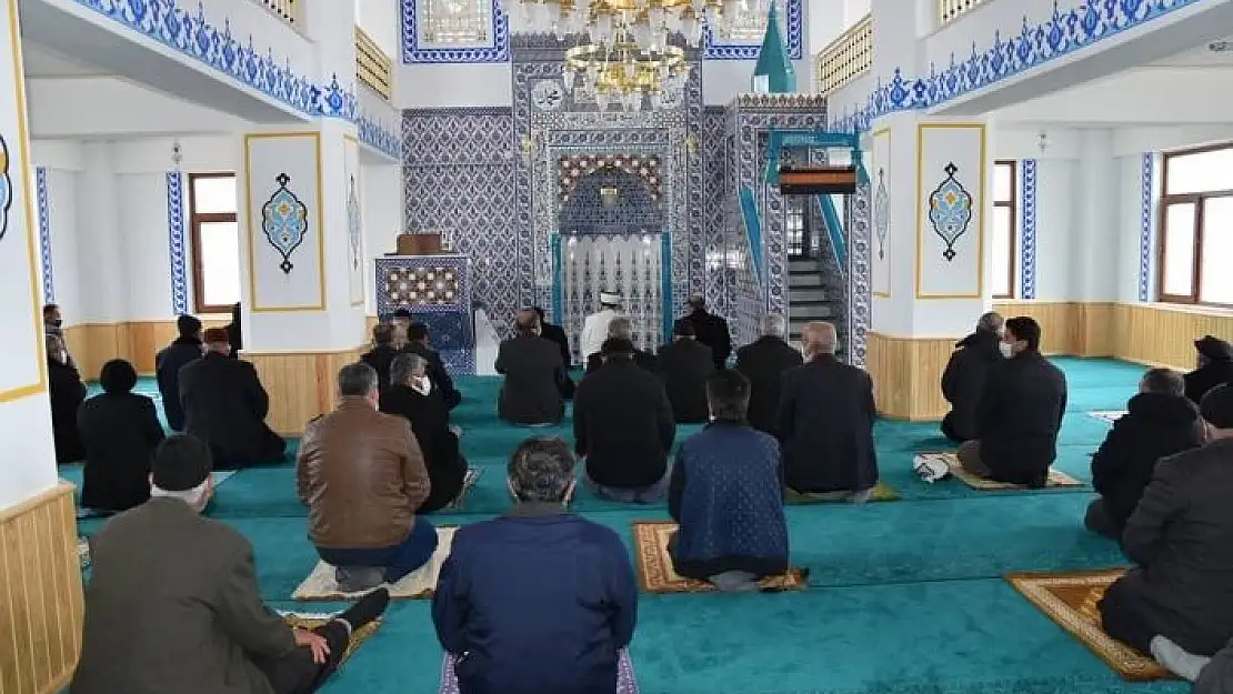 '15 Temmuz şehidi adına yapılan cami ibadete açıldı'