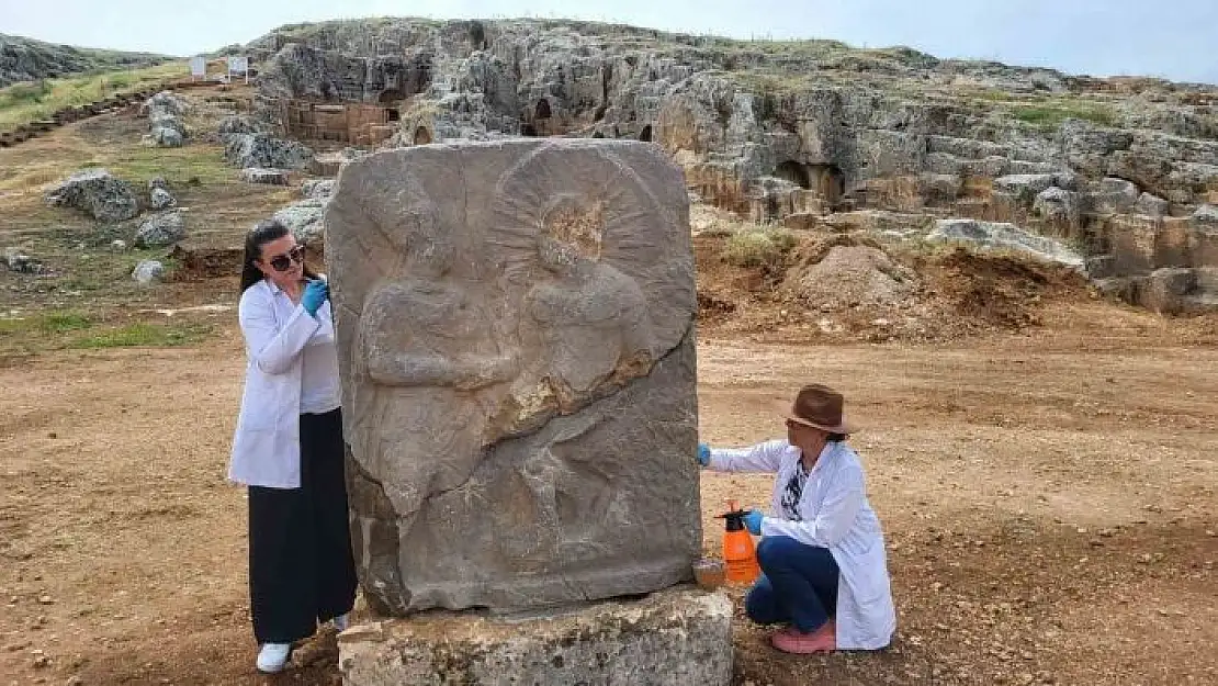 '2 bin 100 yıllık steller Perre Antik Kentte sergilenecek'