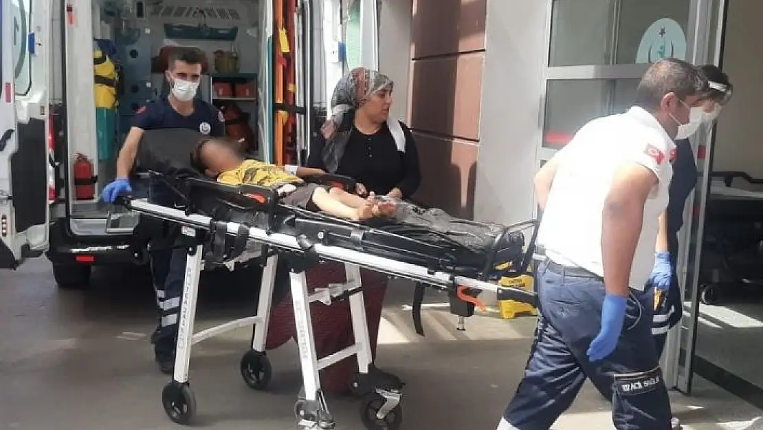'2. kattan düşen çocuk yaralandı'