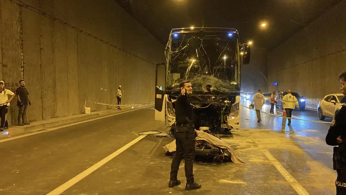 2 motosikletlinin ters yönde yaptığı yarış ölümle son buldu: 1 ölü, 3 yaralı