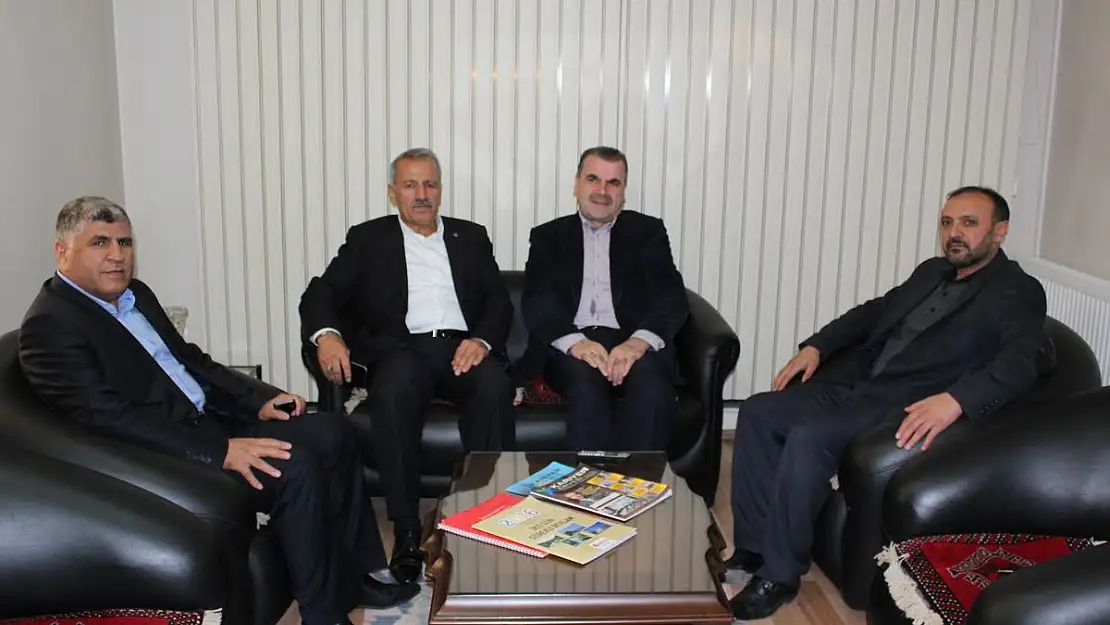 ŞAHİN, TÜRKİYE GAZETESİ'Nİ ZİYARET ETTİ