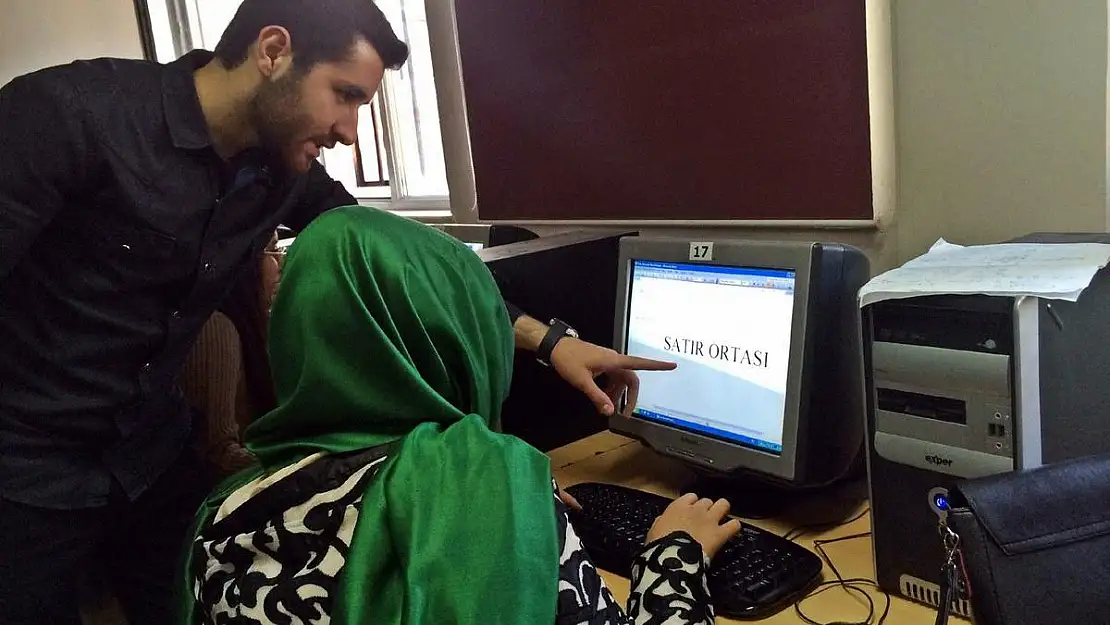 KADIN İÇİN TEKNOLOJİ EĞİTİMİ YAPILDI