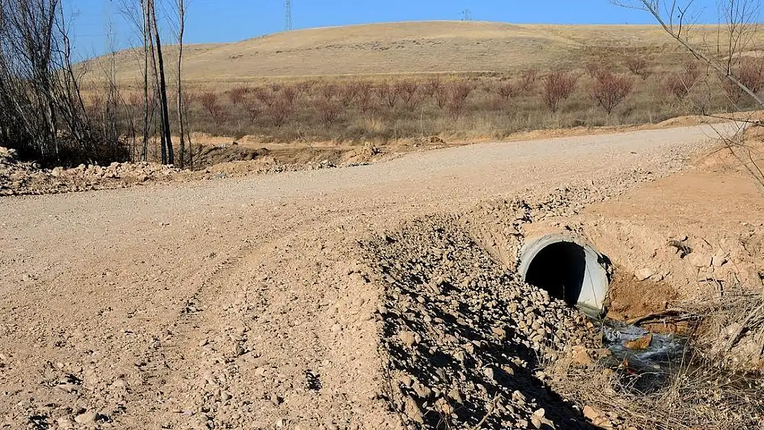  YOL AÇMA VE GENİŞLETME ÇALIŞMALARI DEVAM EDİYOR