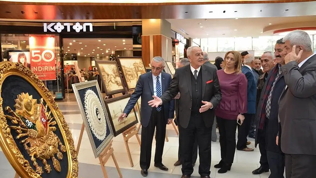 PERFORMANS SERGİSİ AÇILDI