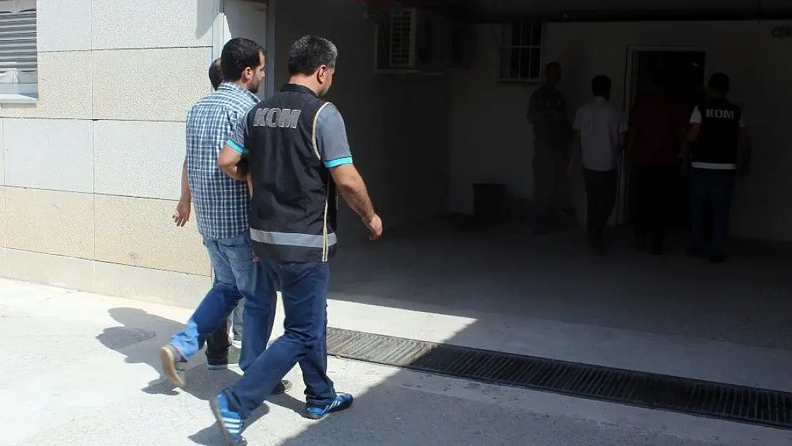 'Elazığ merkezli FETÖ operasyonu: 10 şüpheli tutuklandı'