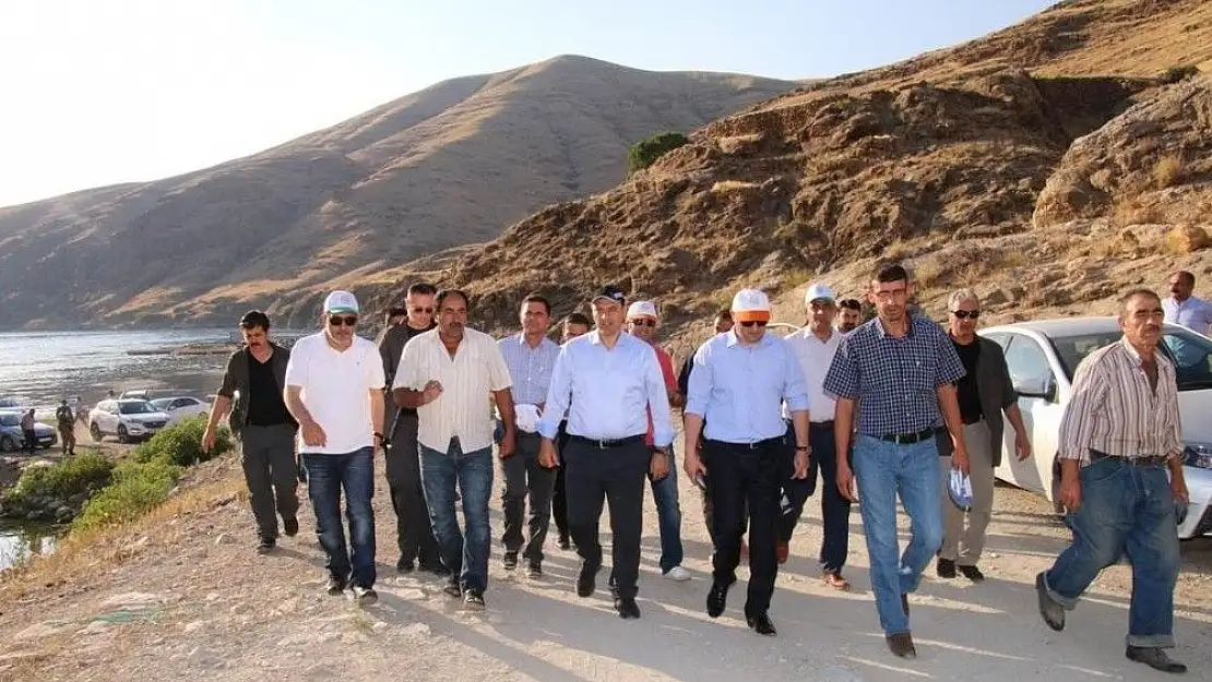 'Vali Kaldırım, alabalık işletmelerini yerinde inceledi'
