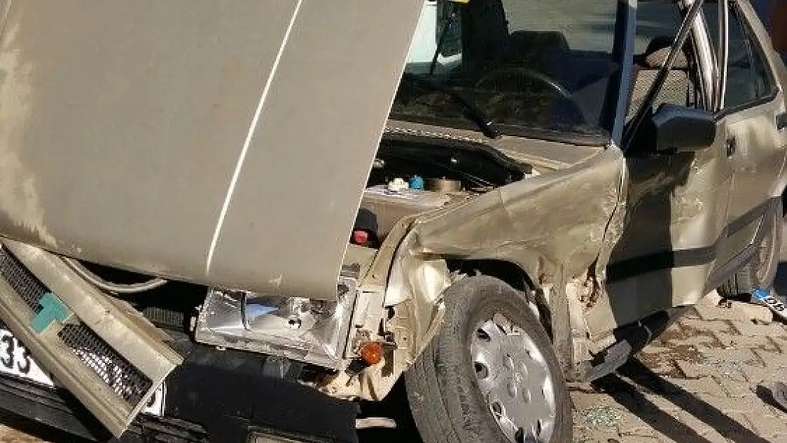 'Adıyaman´da iki otomobil çarpıştı: 3 yaralı'