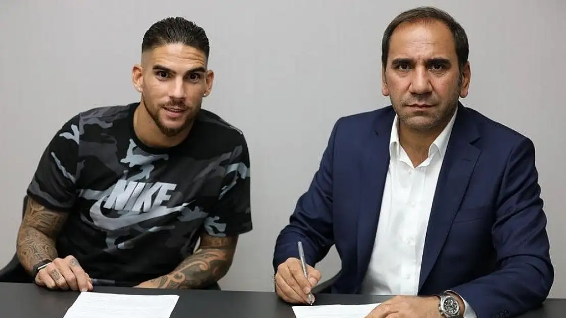 'Sivasspor, Carl Medjani ile 2 yıllık sözleşme imzaladı'