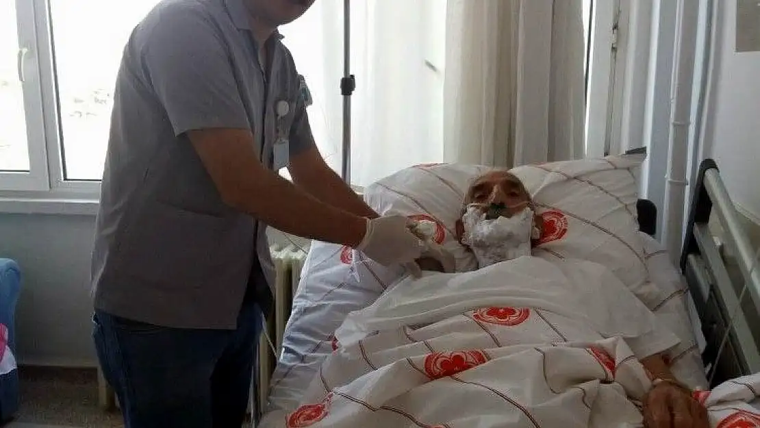 'CÜ´de hastalara bayram tıraşı'
