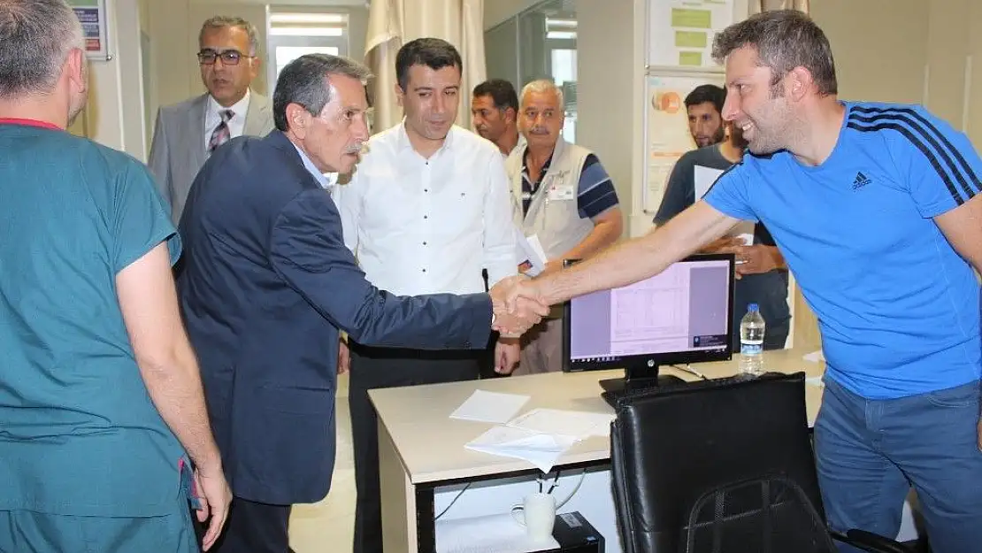 'Vali Kalkancı hastanede incelemelerde bulundu'