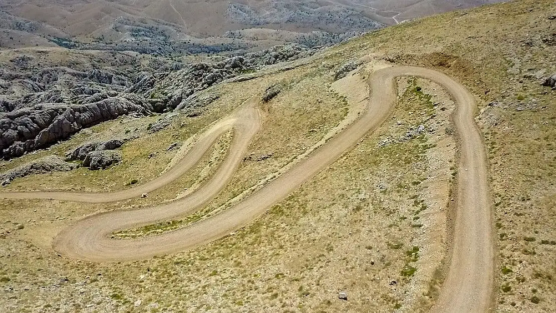 Nemrut Dağının 3 km´lik yolu yapılıyor
