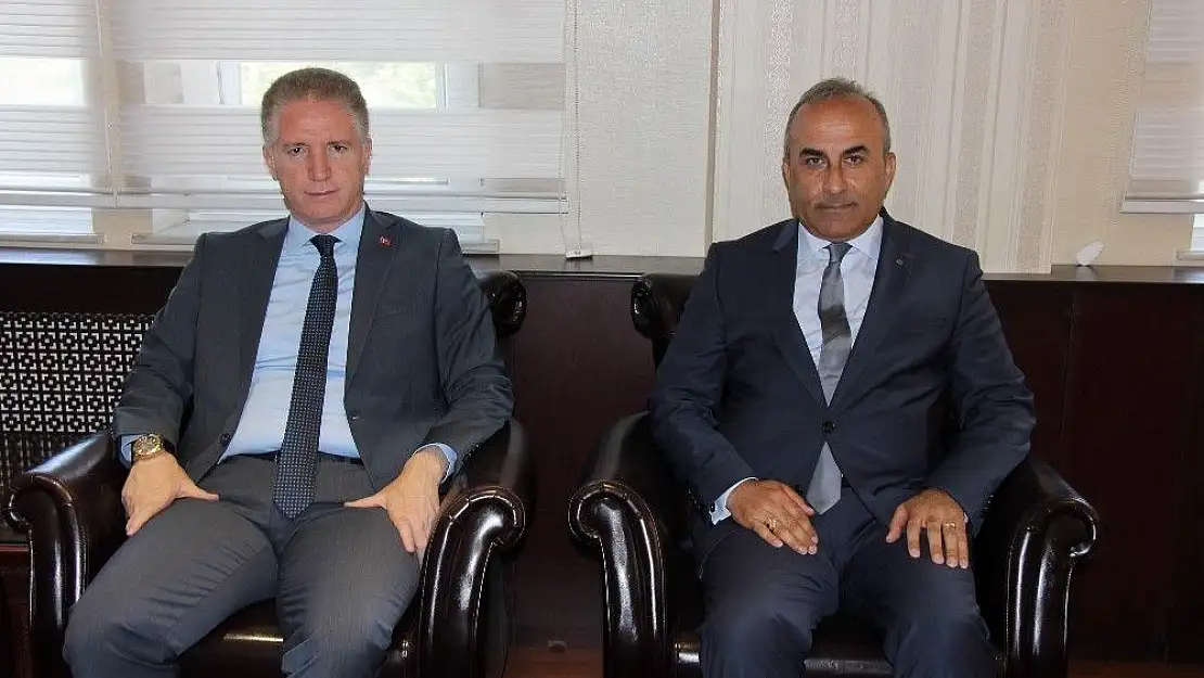'Vali Gül´den tebrik ziyaretleri'