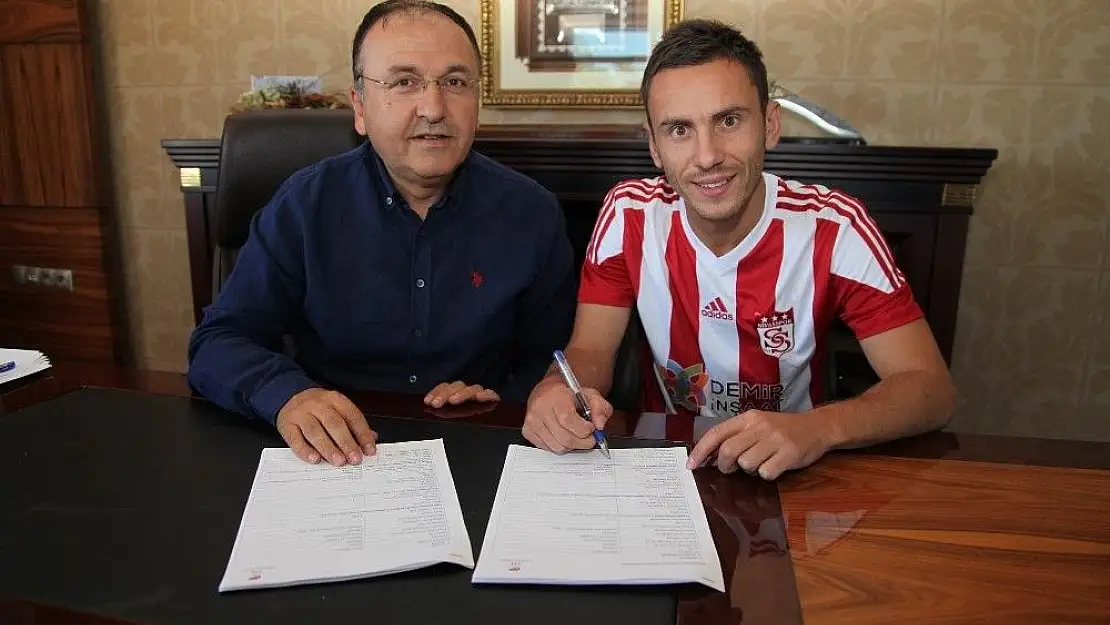 'Sivasspor, Rybalka ile sözleşme imzaladı'