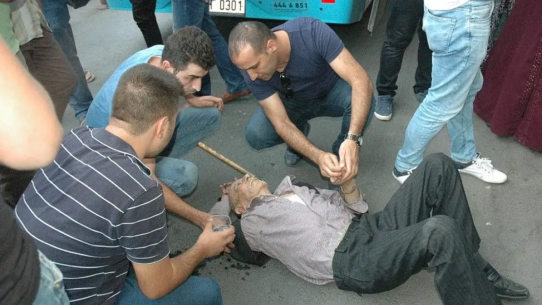 'Hareket halindeki otobüsten düştü'