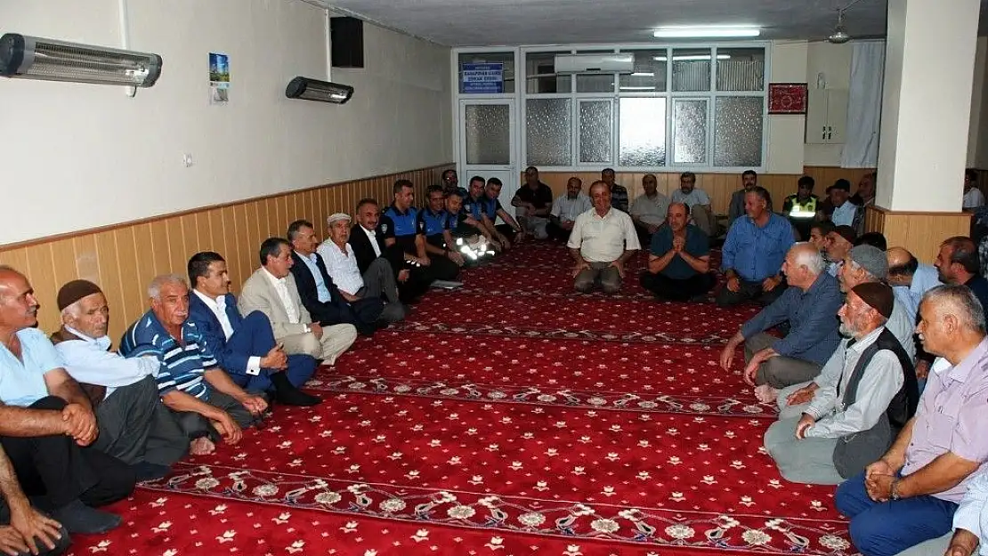 'Karapınar Mahallesinde huzur toplantısı'