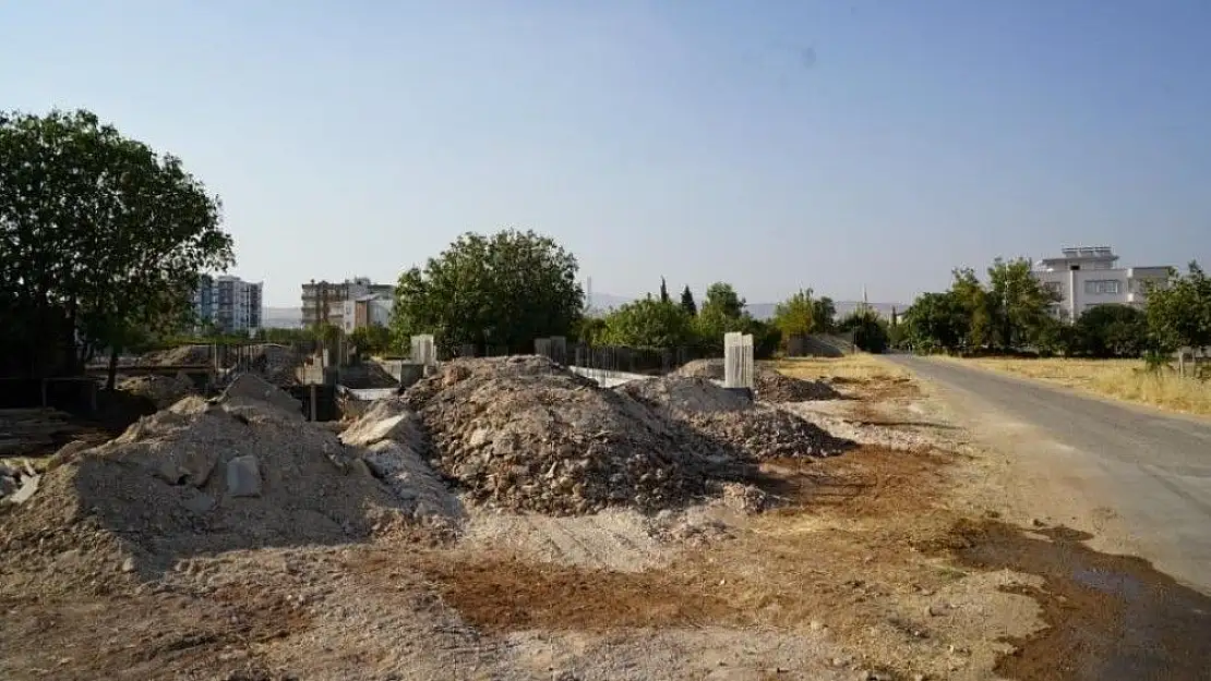 'Yunus Emre Mahallesi Taziye Evi inşaatı devam ediyor'