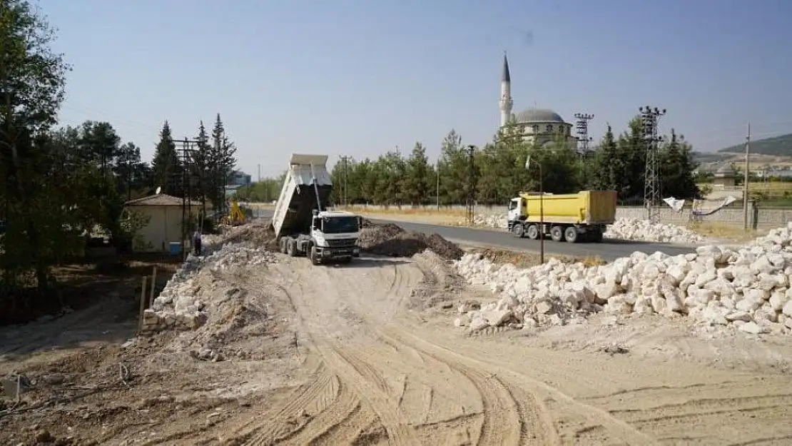 'OSB Yolunda yol genişletme çalışması'