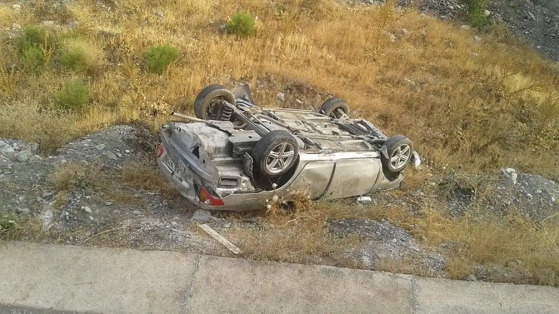 Malatya karayolunda Otomobil takla attı:  1 yaralı