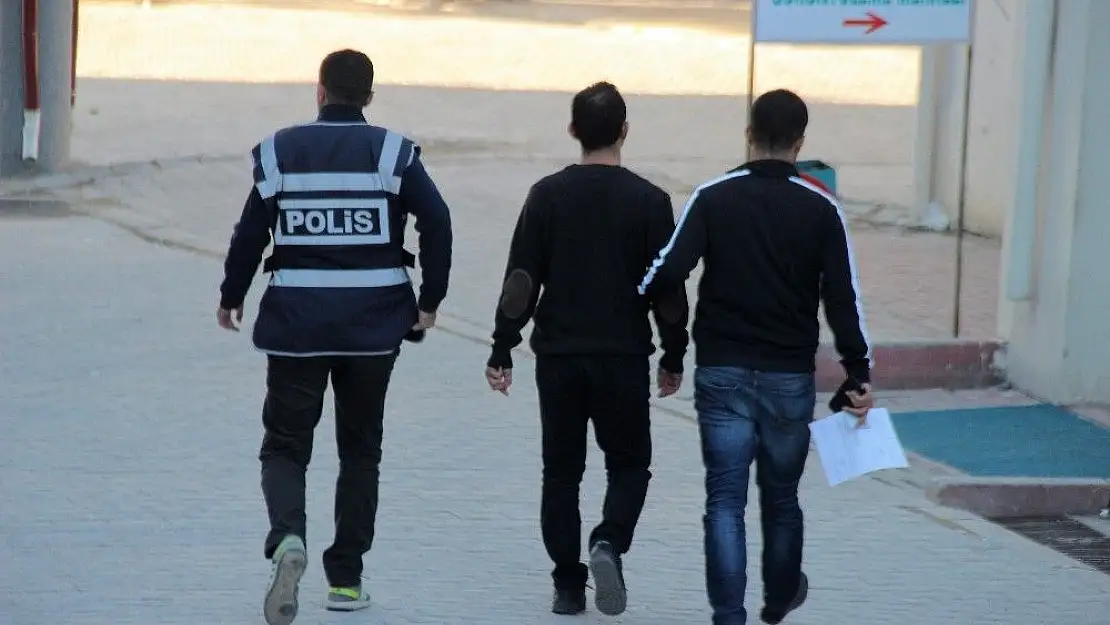 'Elazığ merkezli 4 ilde FETÖ/PDY operasyonu: 20 gözaltı'