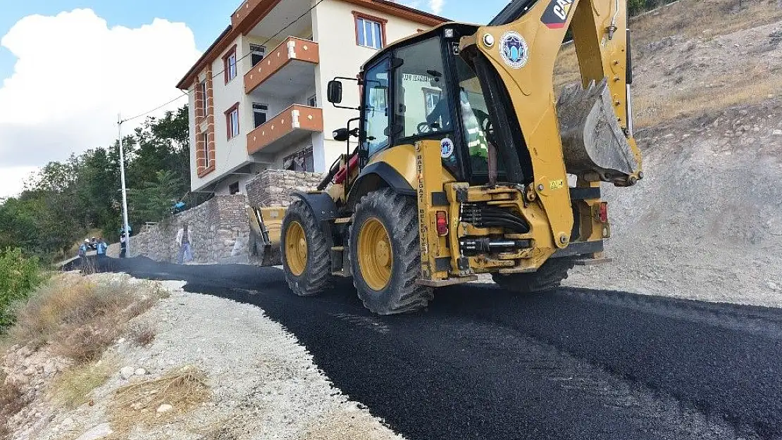 'Battalgazi Belediyesi asfalt çalışmalarını sürdürüyor'