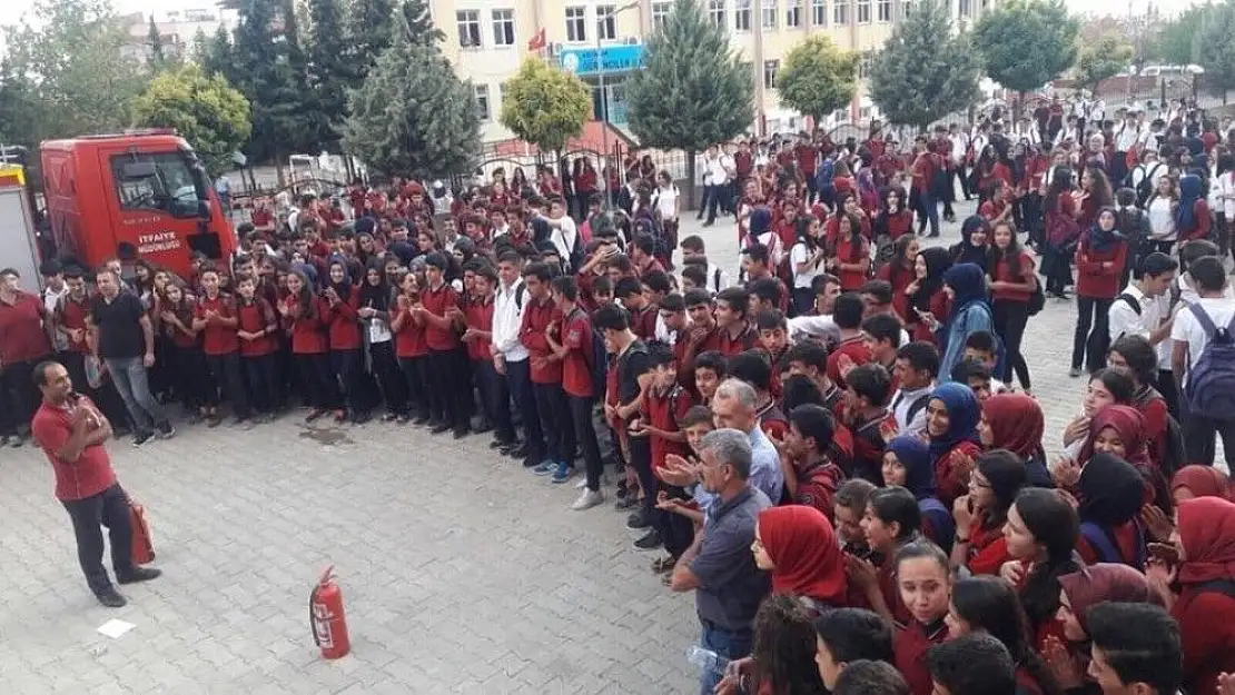 'Lisede yangın tatbikatı'