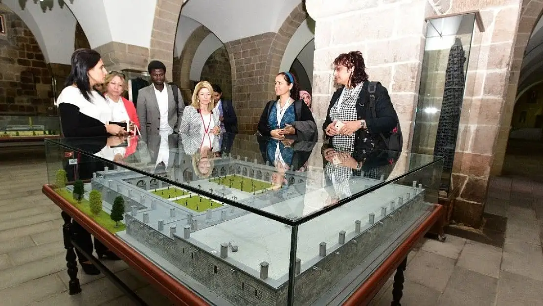 Akademisyenler Battalgazi´yi gezdi
