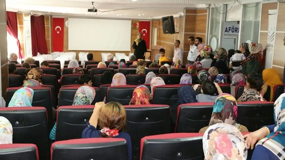 'TOGEM´den 600 öğrenciye kırtasiye yardımı'