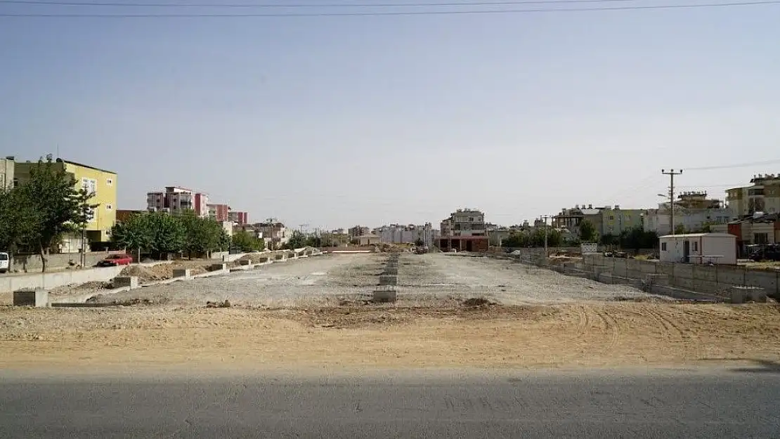 'Yeni Mahalle Semt Pazarı inşaatı hızla devam ediyor'