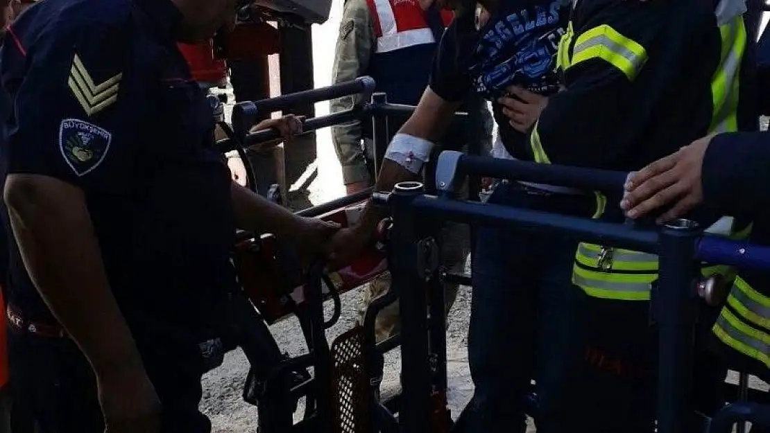 Malatya'da 35 metrelik vinçte kalp krizi geçirdi