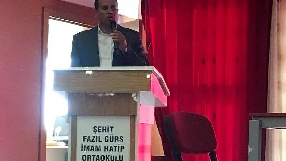 'İmam hatip okullarının önemine işaret edildi'