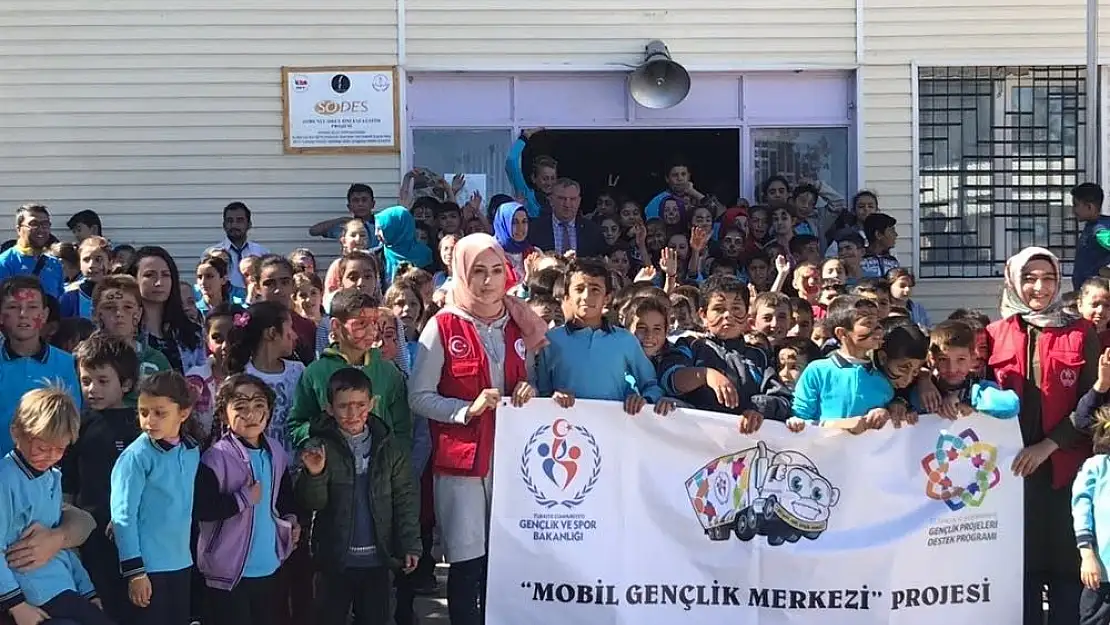 'Gölbaşı´nda `Mobil Gençlik Merkezi´ etkinliği'