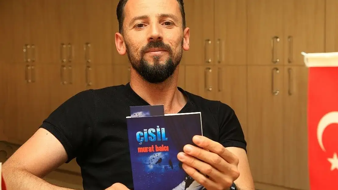 'Ortaokul öğretmeninden şiir kitabı'