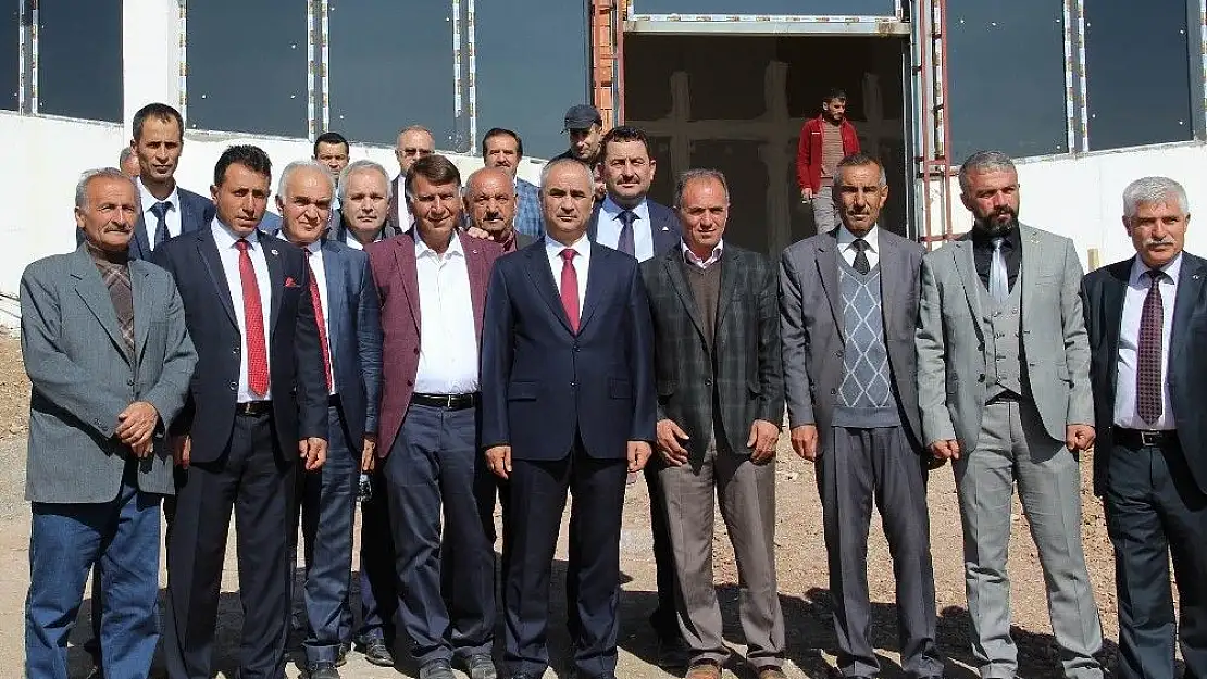 'Başkan Aydın, devam eden projeleri gezdi'