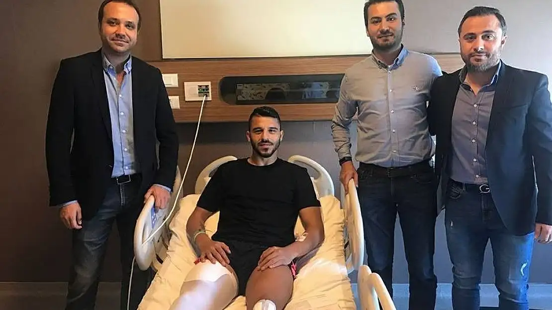 Aytaç Kara menisküs ameliyatı oldu