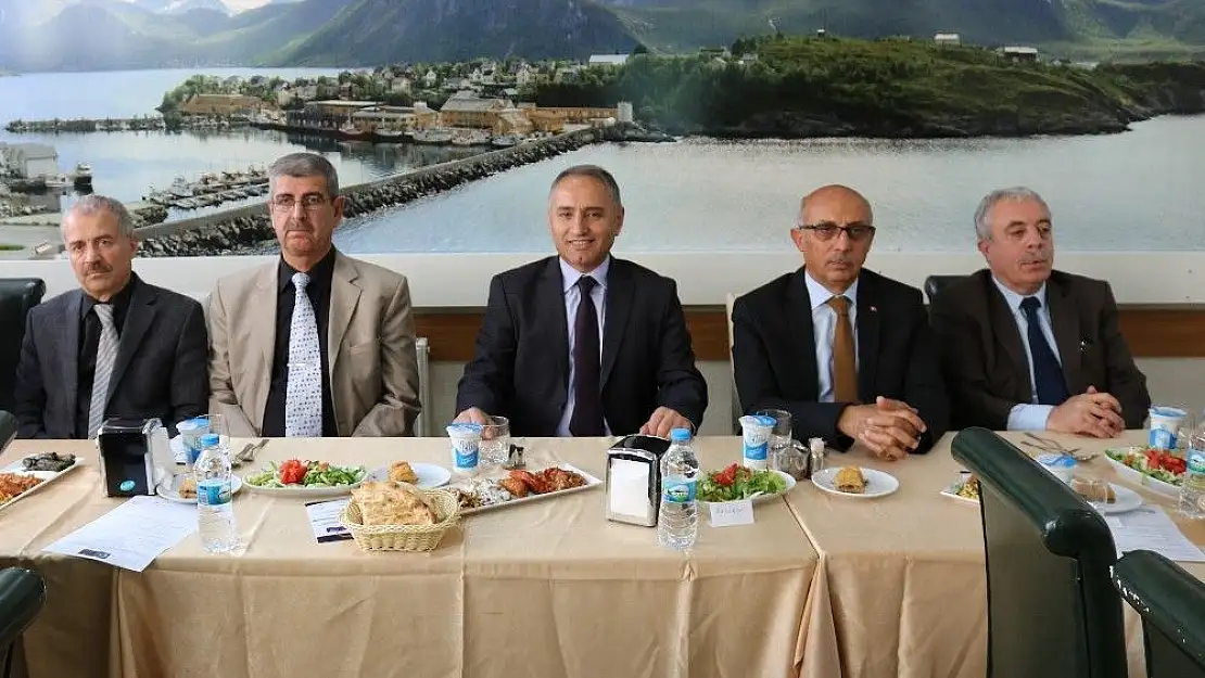 'Okulda PVC doğramacılığı kursu alan 75 gence, belge verildi'