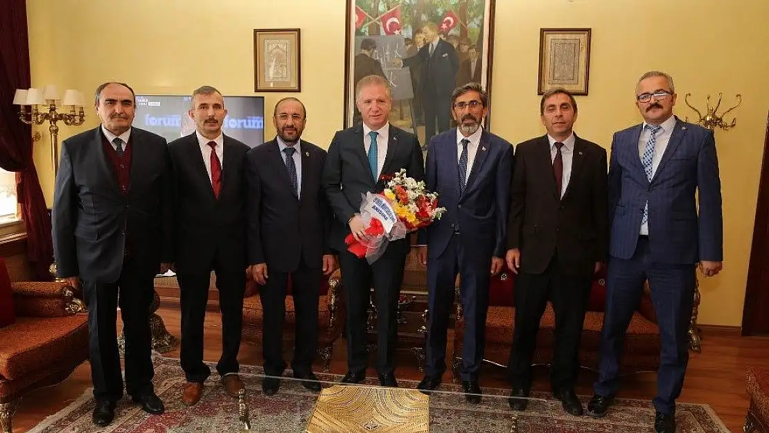 'Vali Gül, ''Muhtarlar vatandaşla devlet arasında bir köprüdür'''