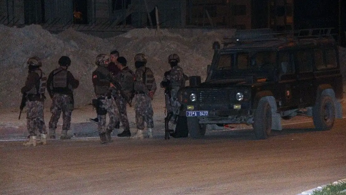 'Kardeşini rehin alan şahıs, polis tarafından ikna edildi'
