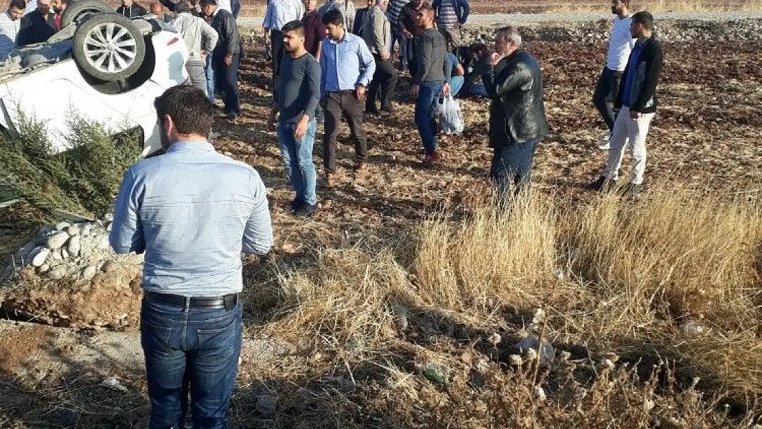 'Otomobil takla attı: 2 Yaralı'